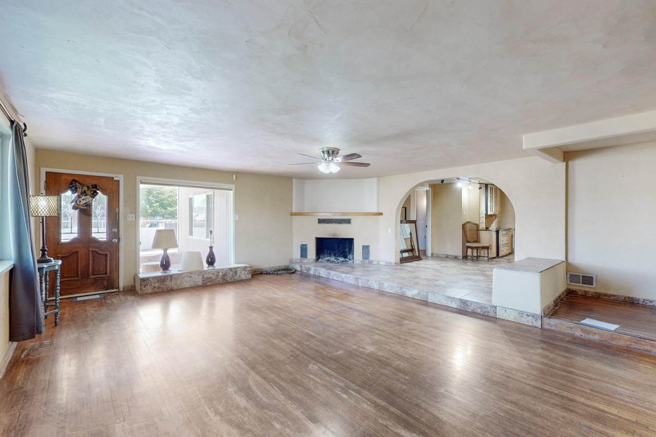 215 Esperanza Drive - Photo 1