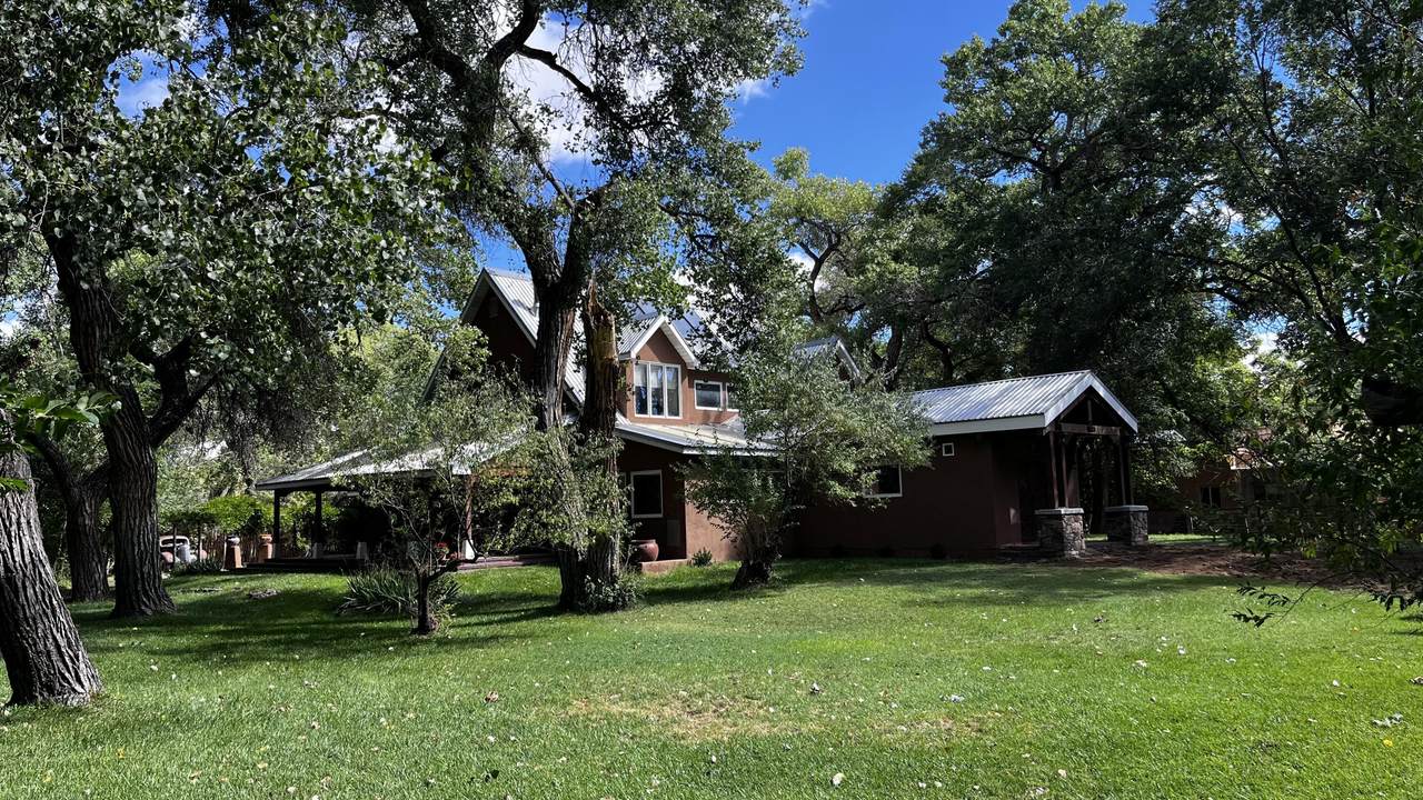 160 Andrews Lane - Photo 1