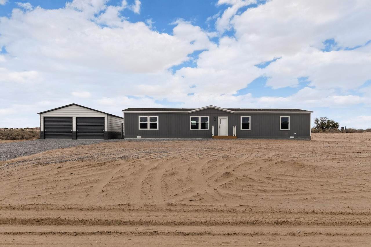 533 Hill Road - Photo 1
