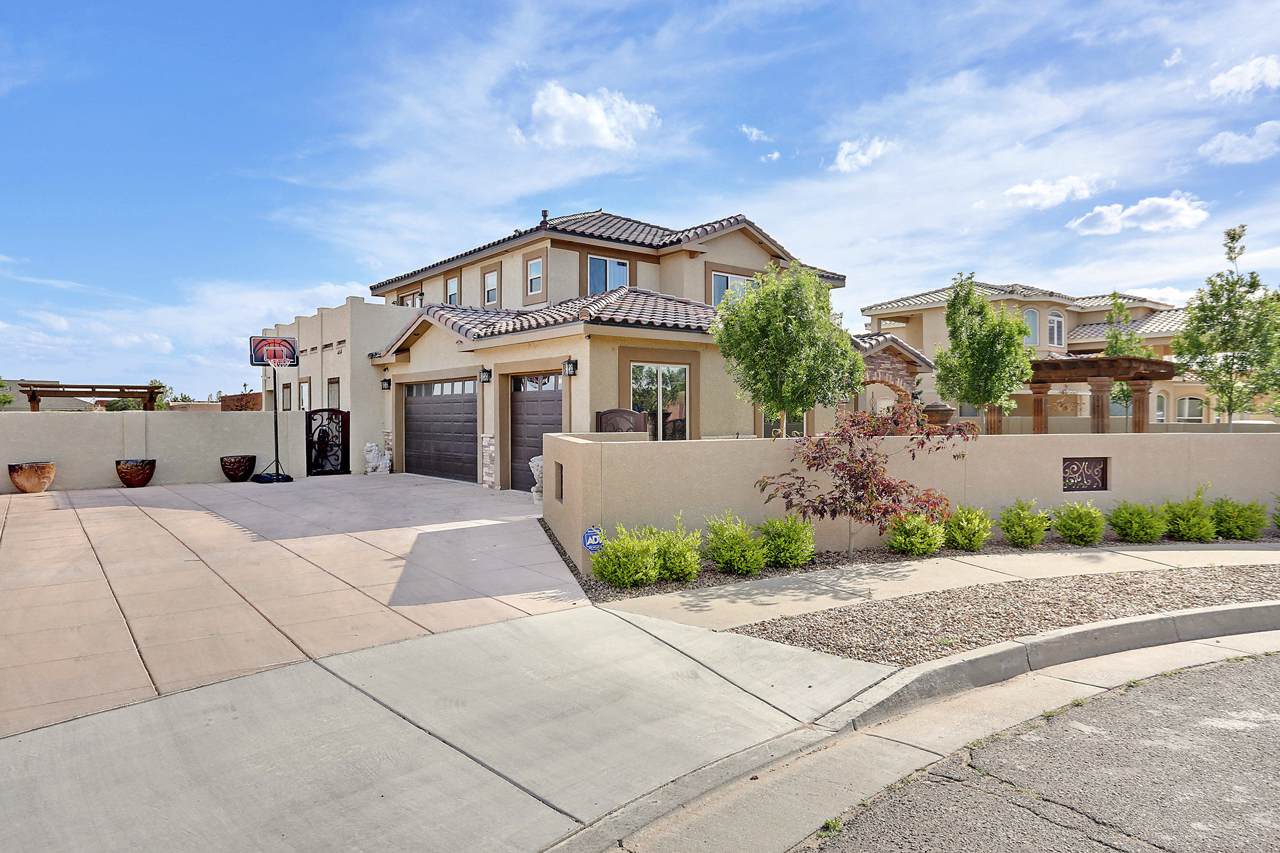 2308 La Vista Court - Photo 1