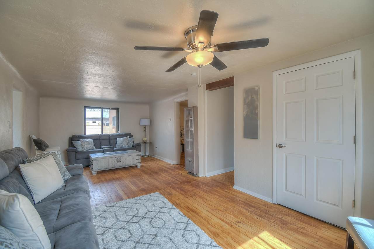 802 La Vega Drive - Photo 1