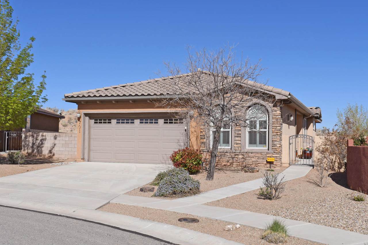 701 Promenade Trail - Photo 1