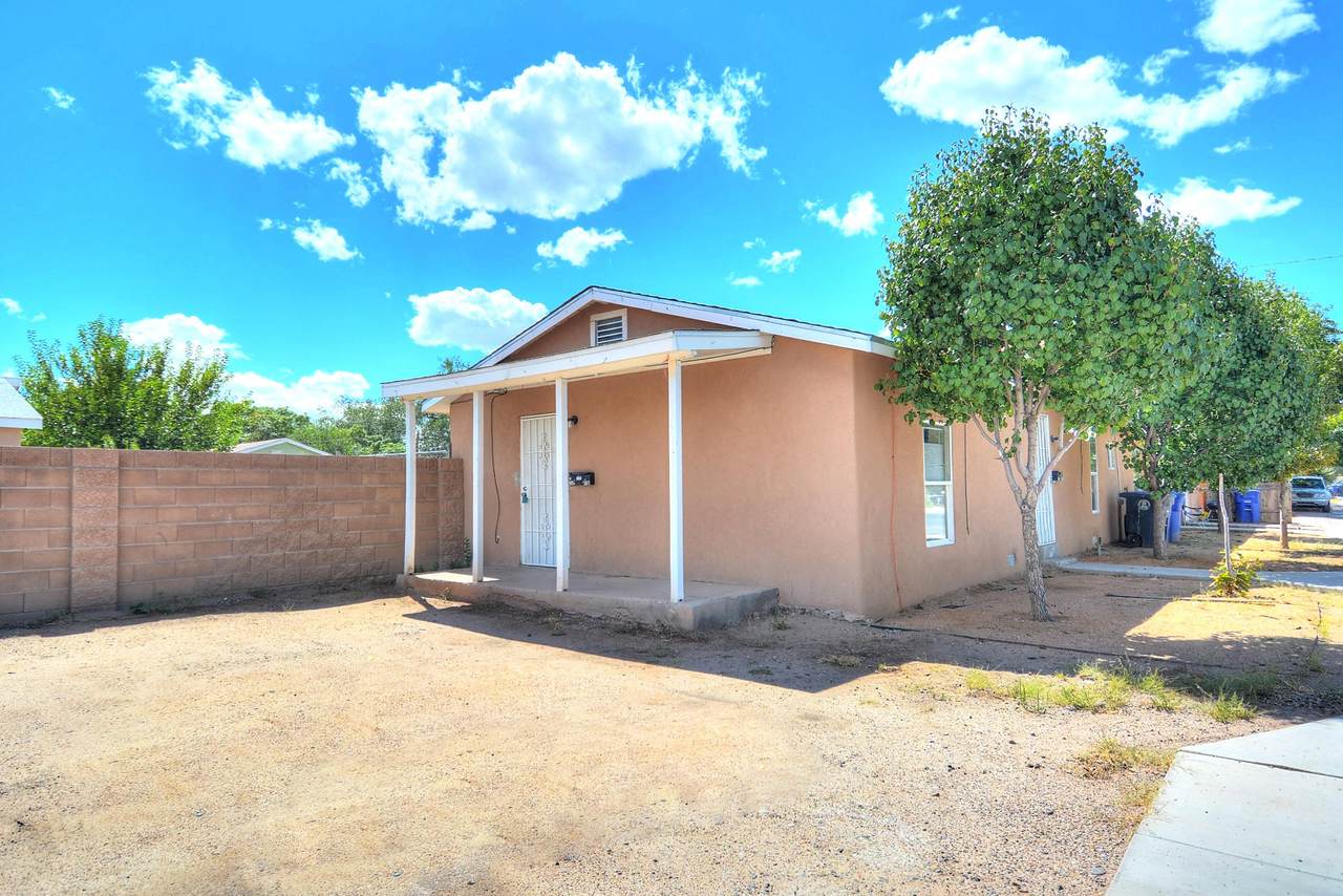 704 Pacific Avenue - Photo 1
