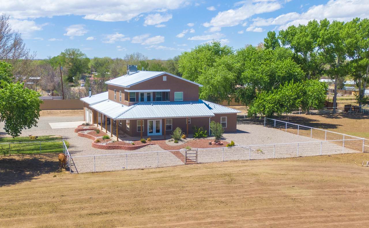 2560 Green Drive - Photo 1