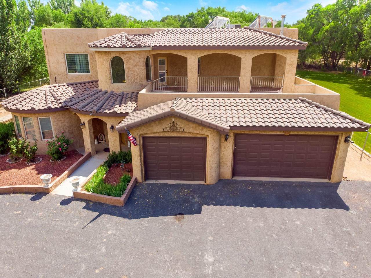 804 Guernsey Court - Photo 1