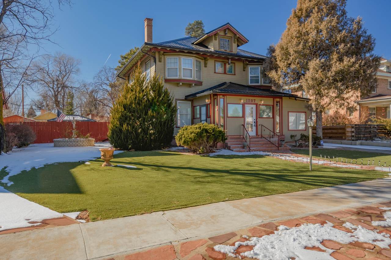 1207 6TH Street - Photo 1