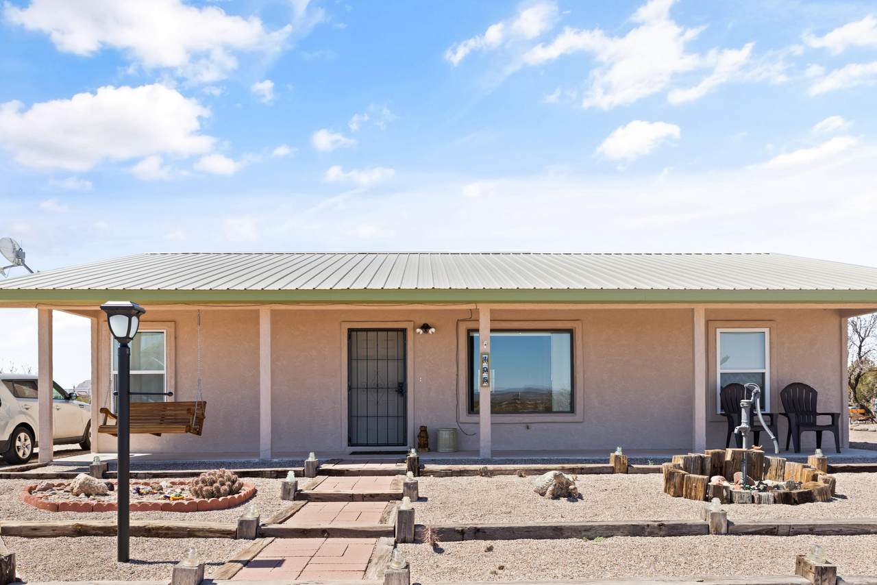 105 Goff Circle - Photo 1