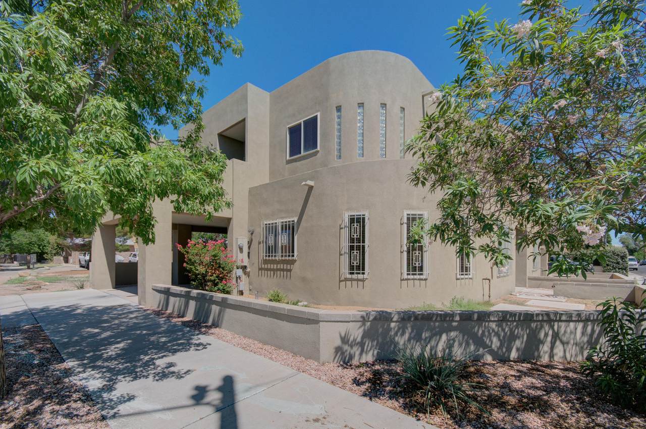 315 11TH Street - Photo 1