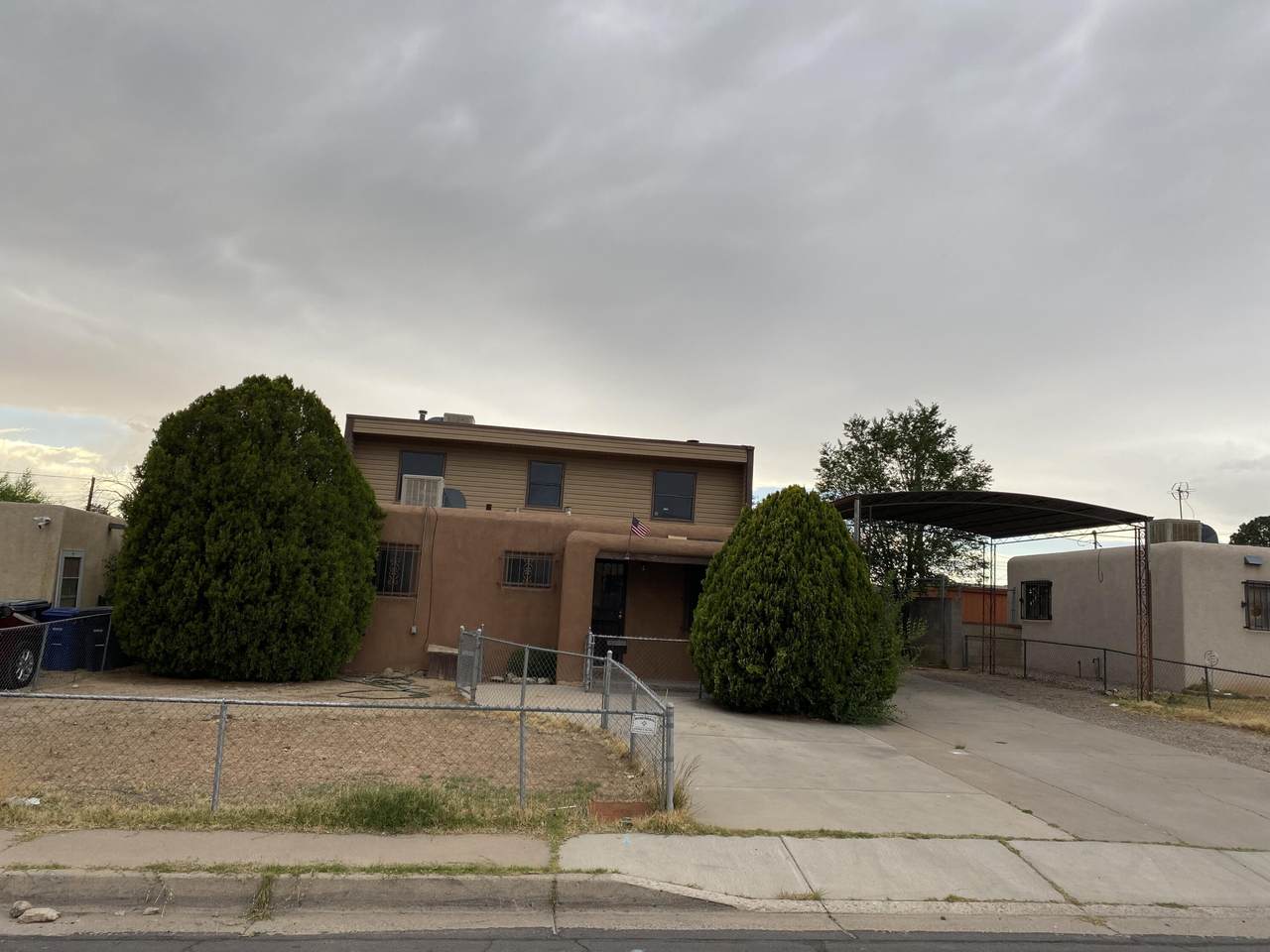 2413 Elizabeth Street - Photo 1
