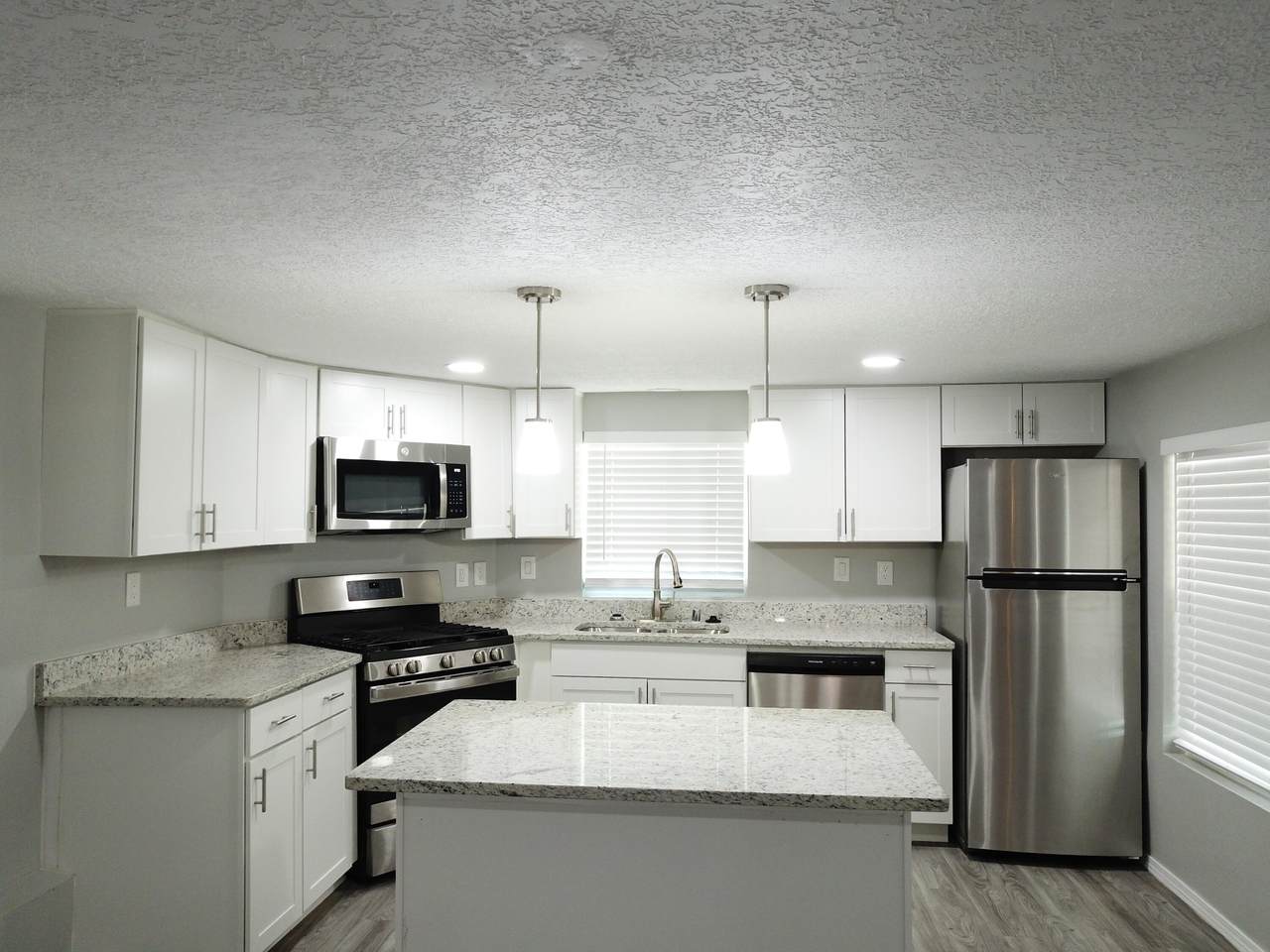 4916 Moore Circle - Photo 1