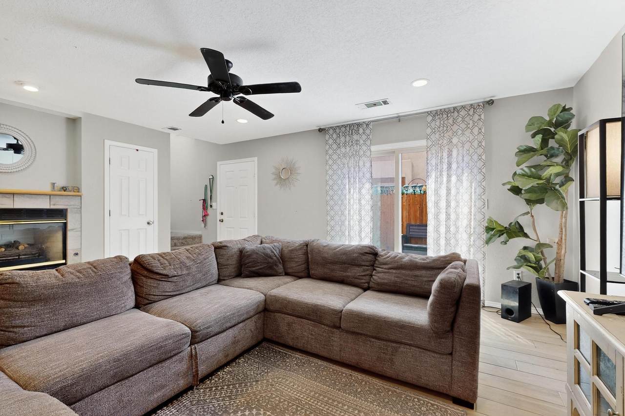 4801 Irving Boulevard - Photo 1