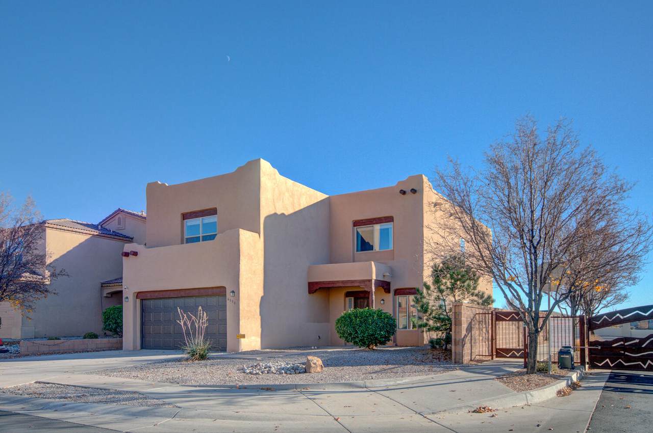 6800 Glenlochy Way - Photo 1