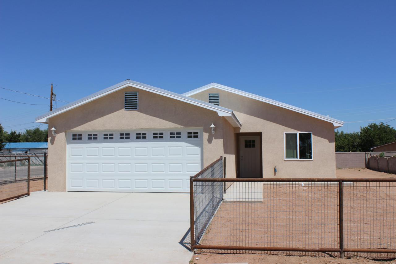 1022 Chavez Avenue - Photo 1