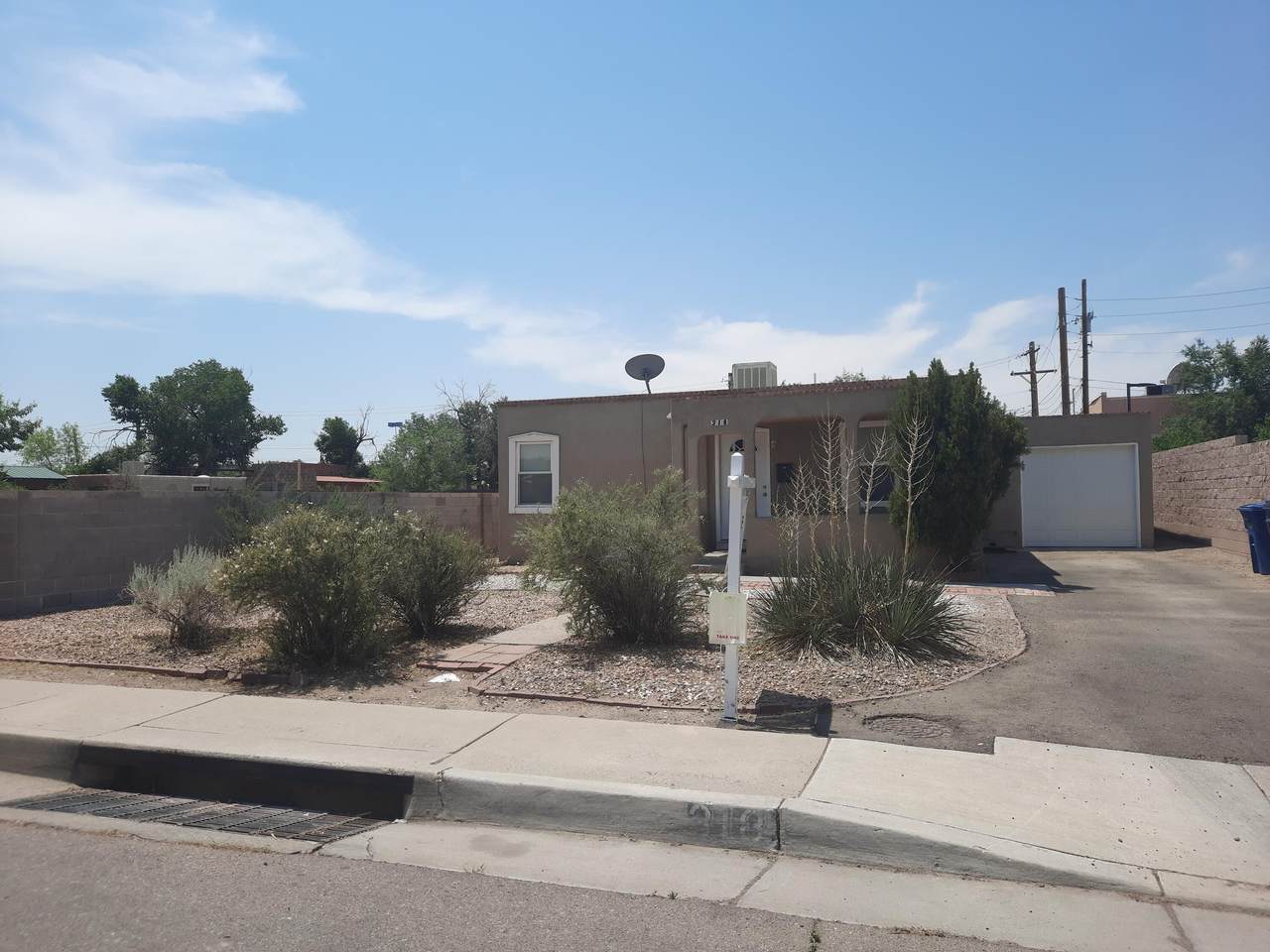 318 Gene Avenue - Photo 1
