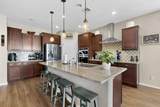 6417 Kings Canyon - Photo 13