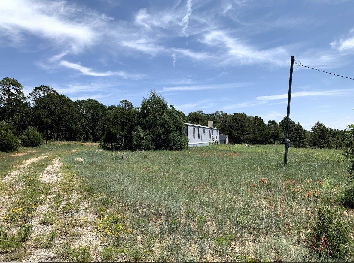 4 Quail Hollow Road - Photo 1