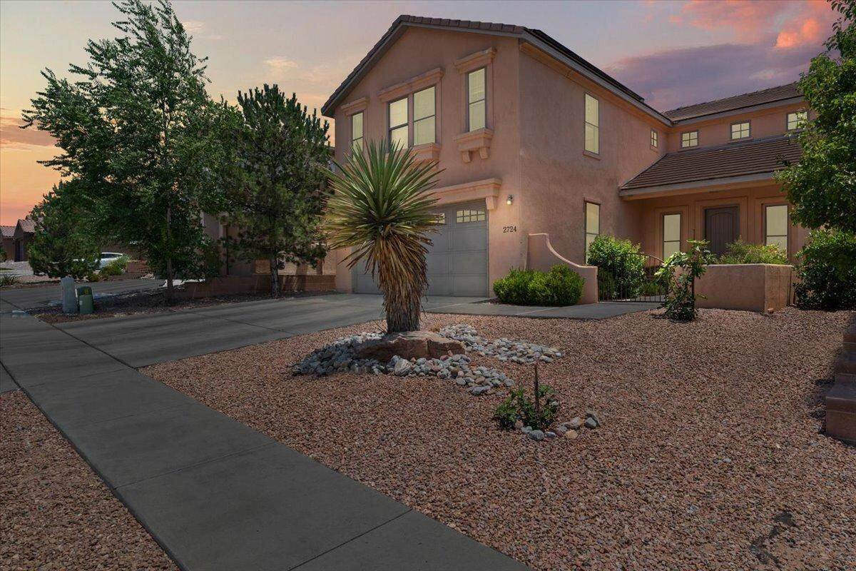 2724 Walsh Loop - Photo 1