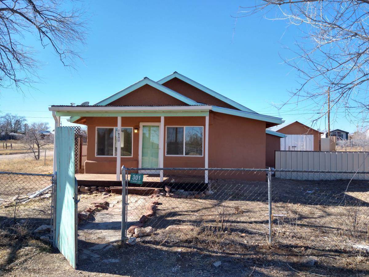 301 Sunset Avenue - Photo 1