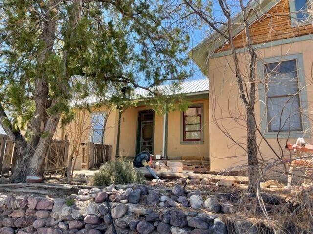 711 Park Street - Photo 1