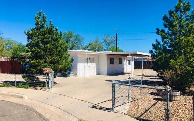 1425 San Andres Avenue - Photo 1