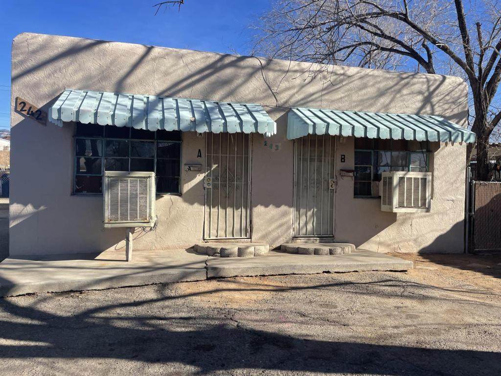 242 Wisconsin Street - Photo 1