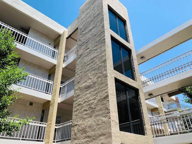 1325 Park Avenue - Photo 1