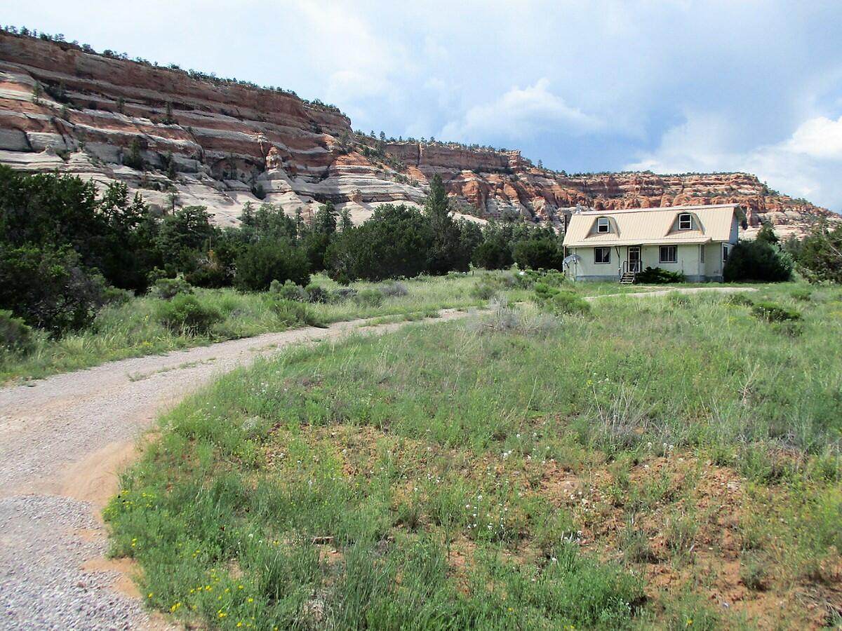 10 Cliffside Drive - Photo 1