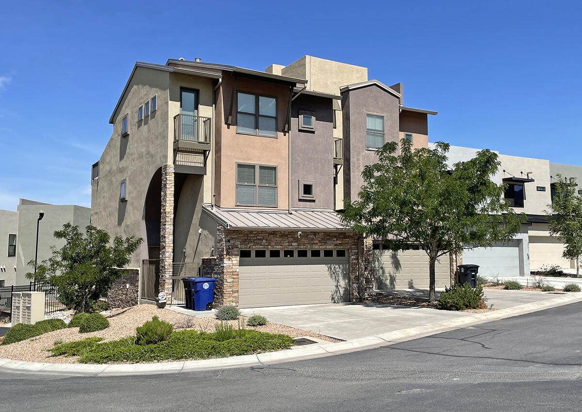 4501 Villa Loma Lane - Photo 1