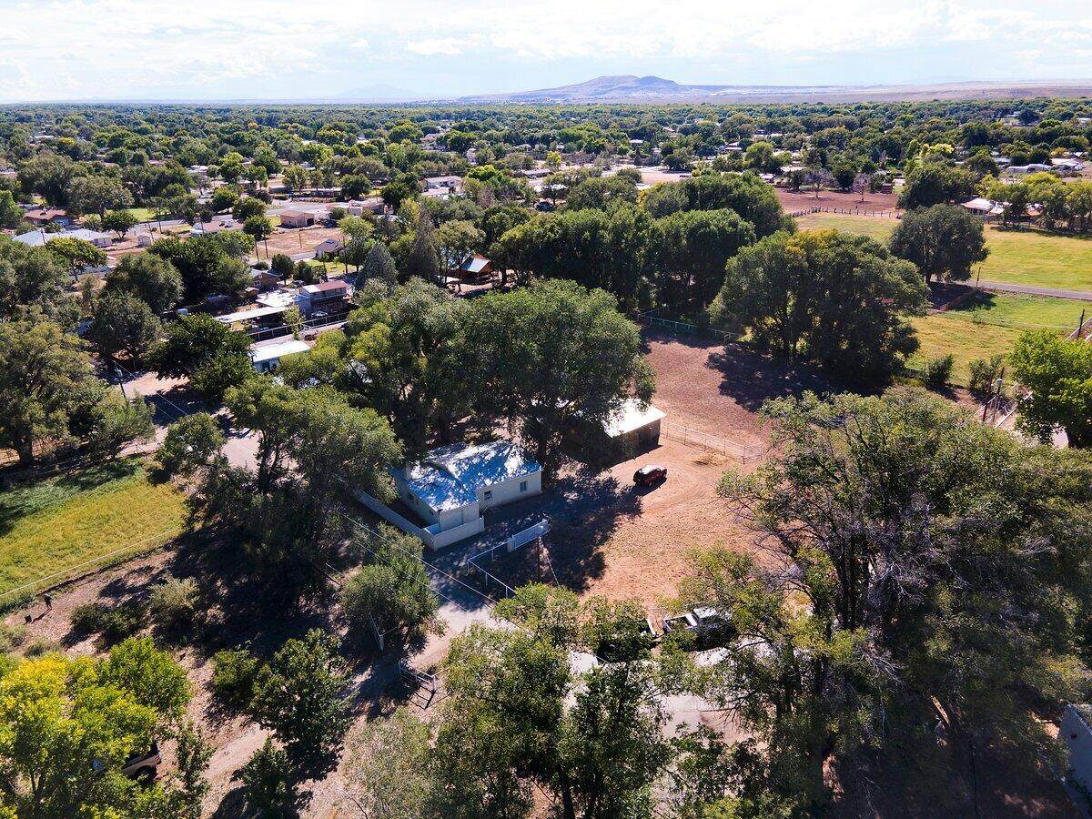 615 Country Lane - Photo 1