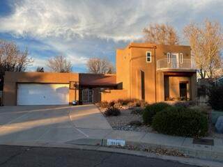 5912 Canyon Crest Place - Photo 1