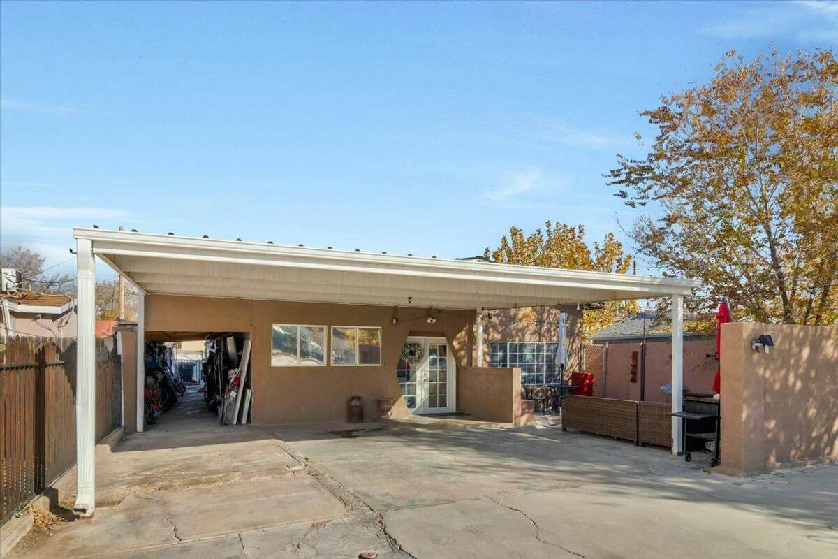 121 Hosher Avenue - Photo 1