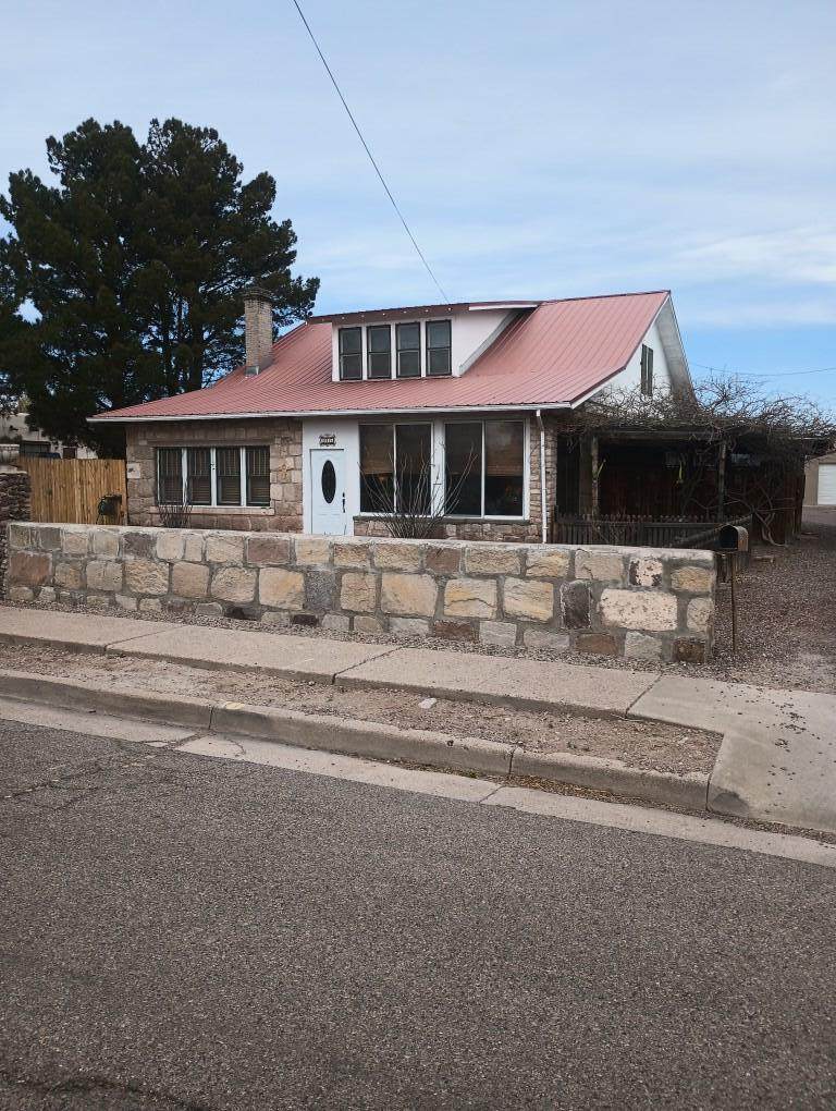 315 Mccutcheon Avenue - Photo 1