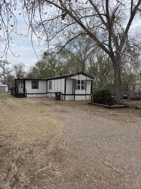 2910 Parklane Drive - Photo 1