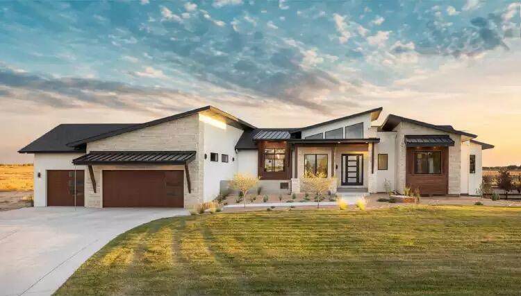 932 Villa Road - Photo 1