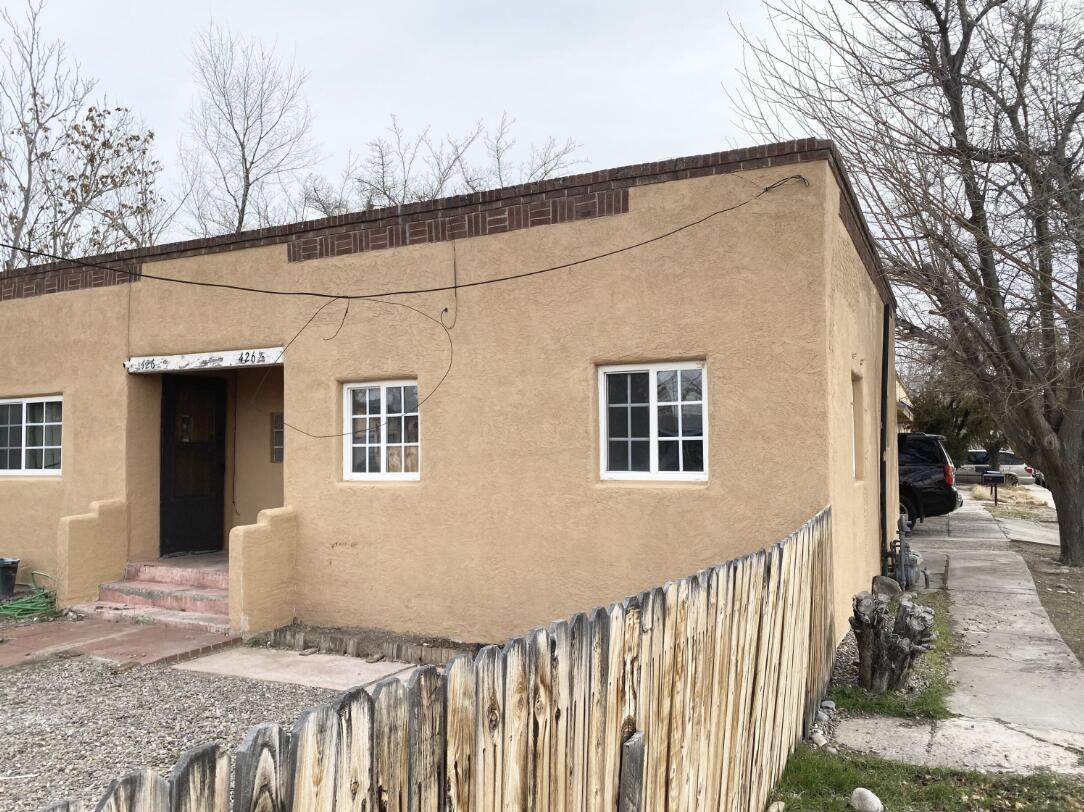 426 Headingly Avenue - Photo 1
