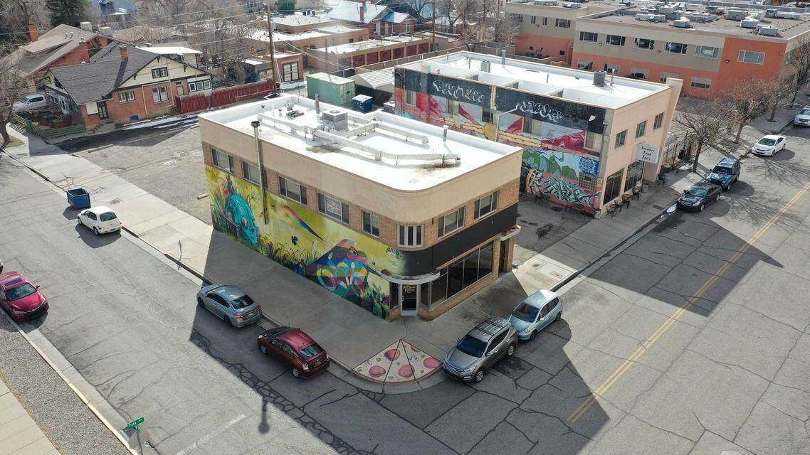 900 Park Avenue - Photo 1