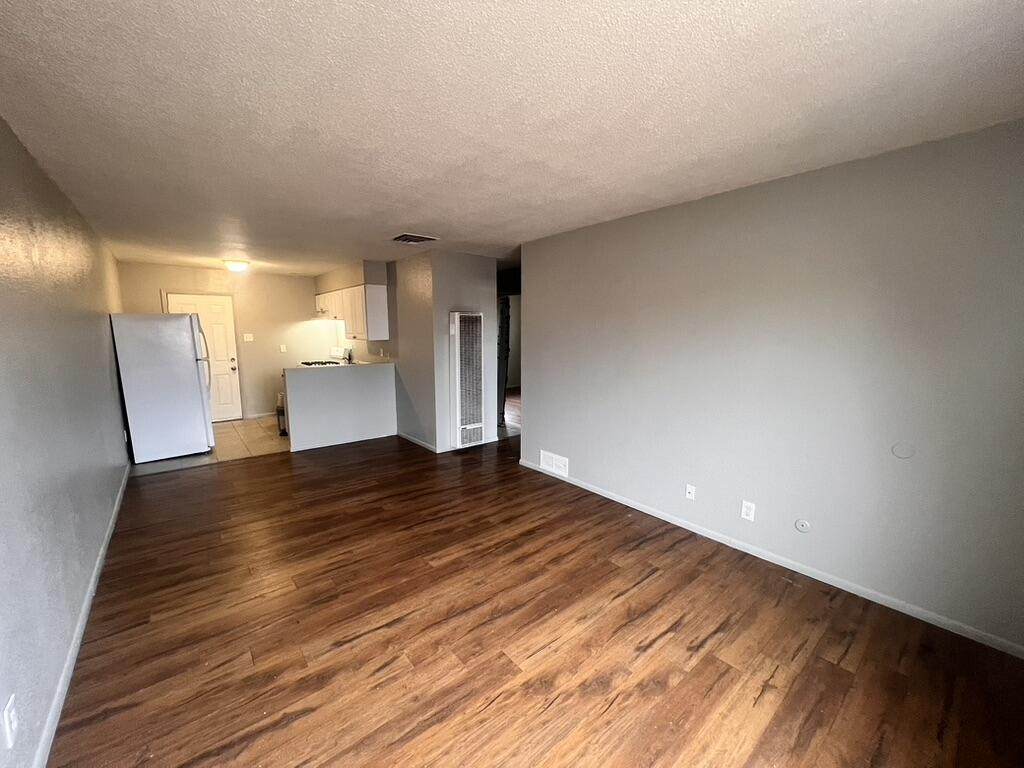 423 Dallas Street - Photo 1
