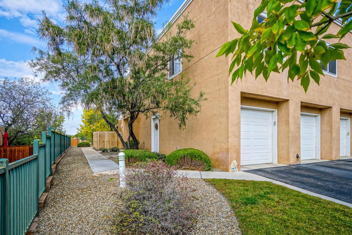 4701 Morris Street - Photo 1