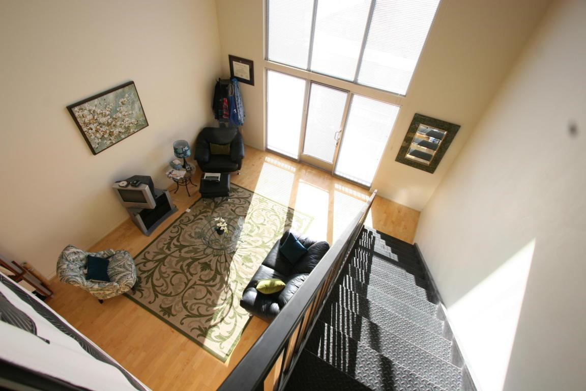 306 Broadway Boulevard - Photo 1