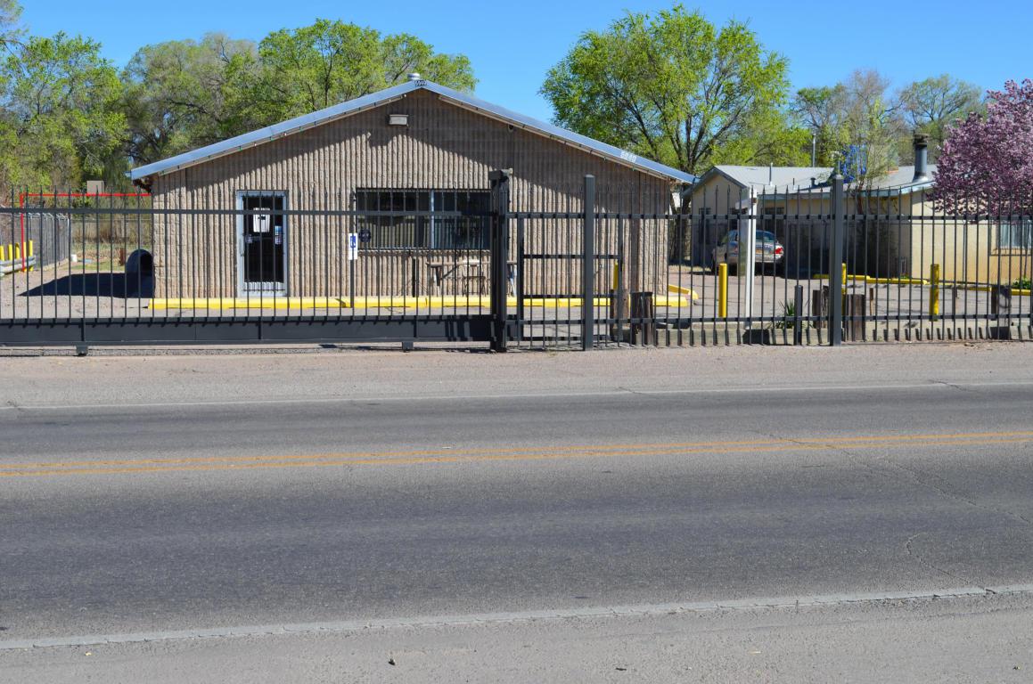 5940 Isleta Boulevard - Photo 1
