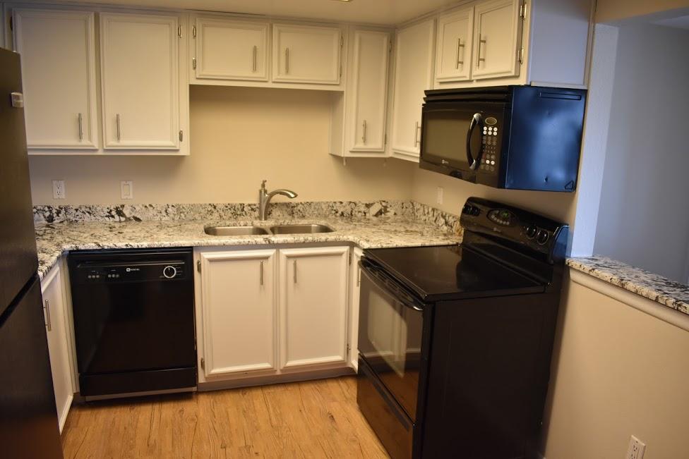 919 Country Club Drive - Photo 1