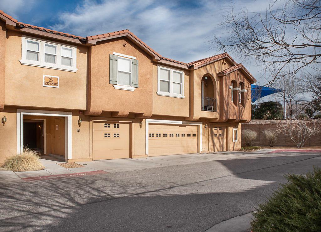 601 Menaul Boulevard - Photo 1