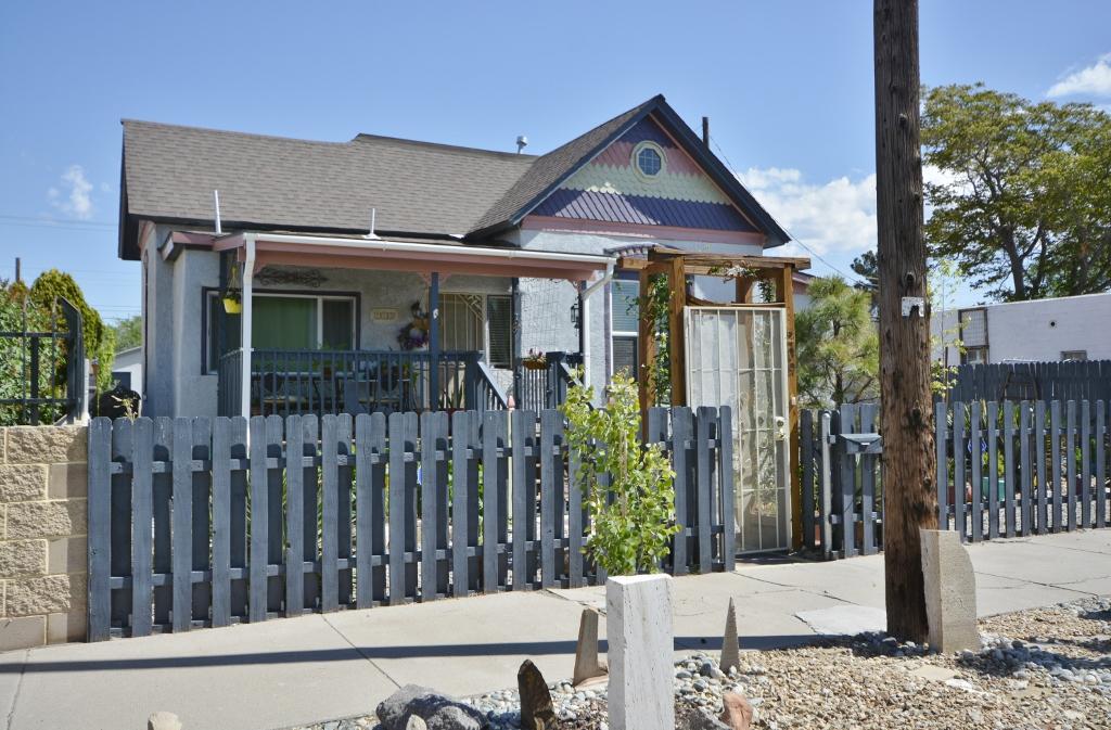 209 Hazeldine Avenue - Photo 1