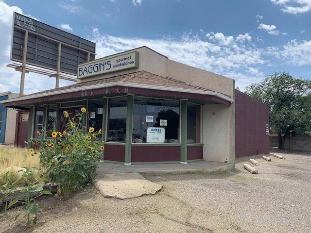 5900 Lomas Boulevard - Photo 1