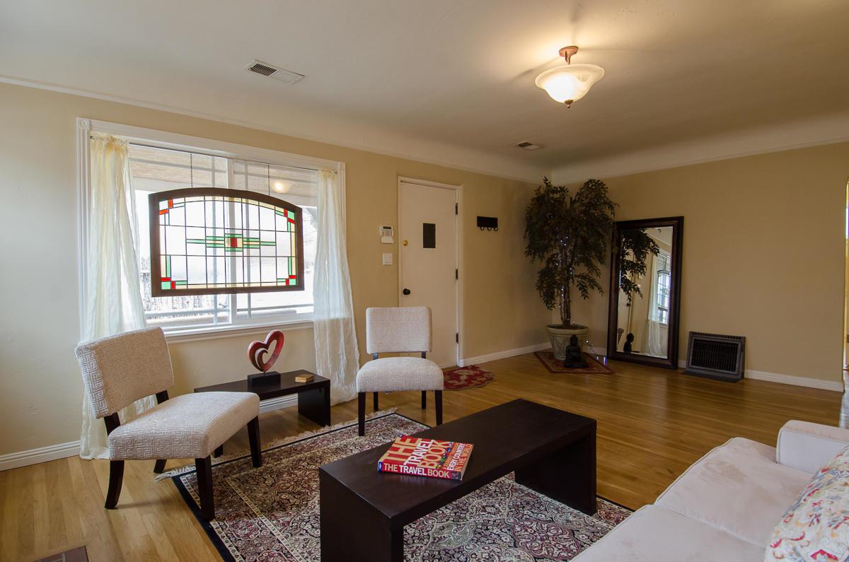 421 Girard Boulevard - Photo 1