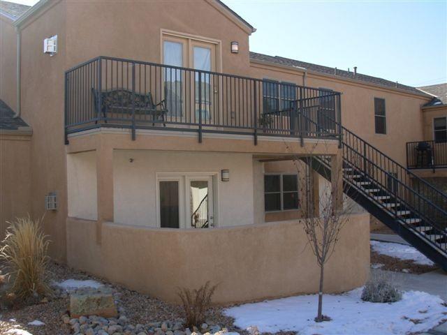 2401 Chelwood Park Boulevard - Photo 1