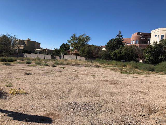 13909 Lomas Boulevard - Photo 1