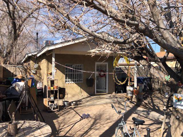 1835 William Street - Photo 1