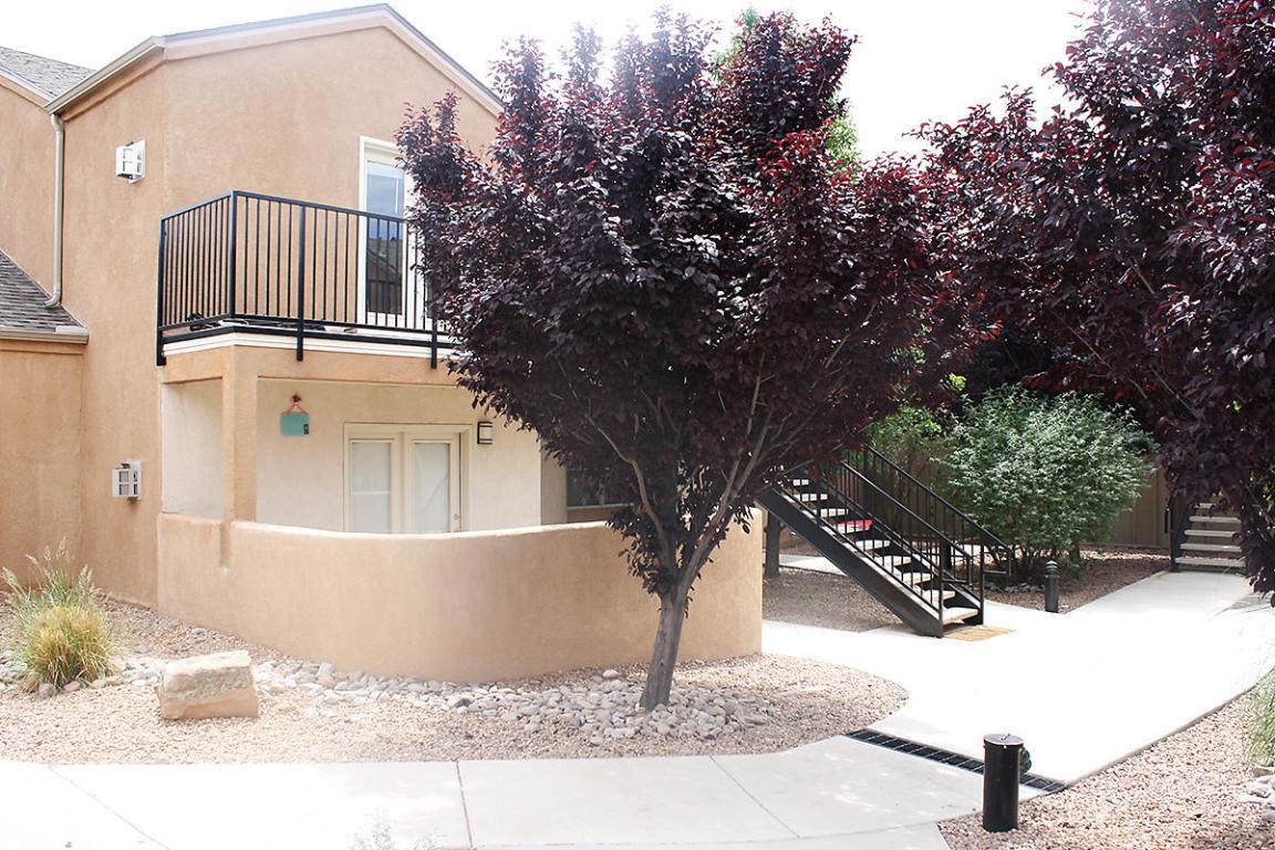 2401 Chelwood Park Boulevard - Photo 1