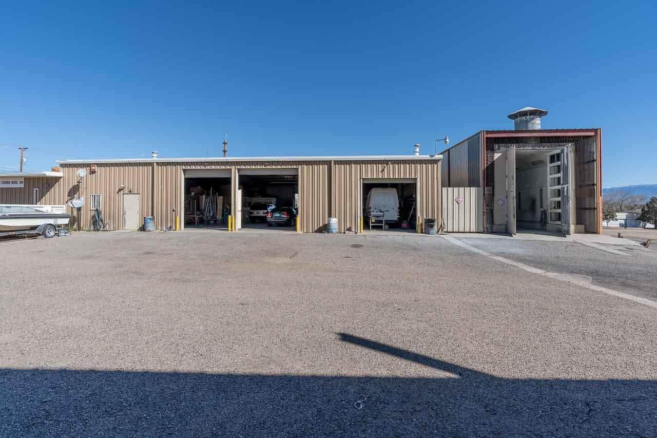 1504 Coors Boulevard - Photo 1